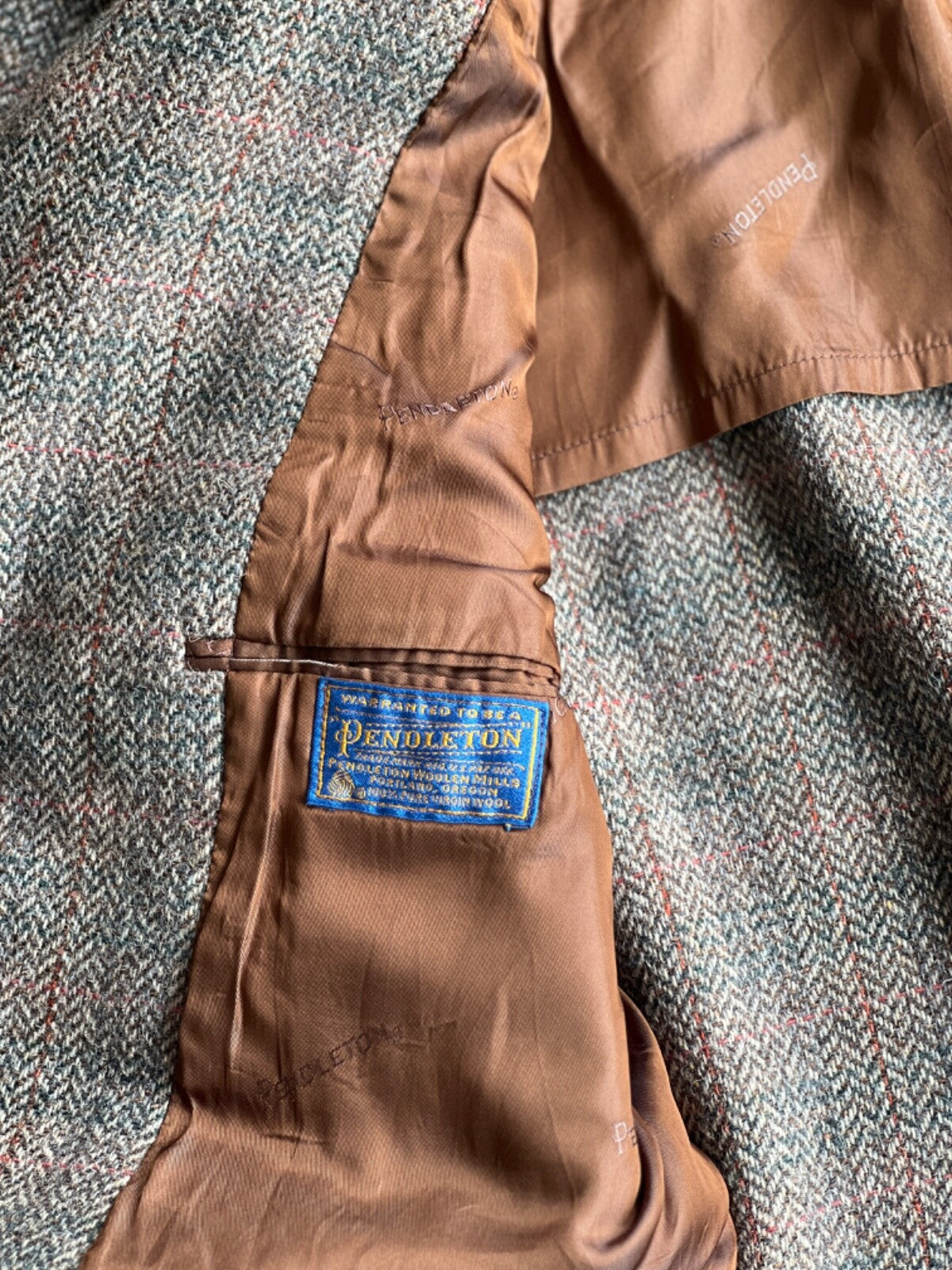 Pendleton 2 Button Herringbone Notch Sports Coat