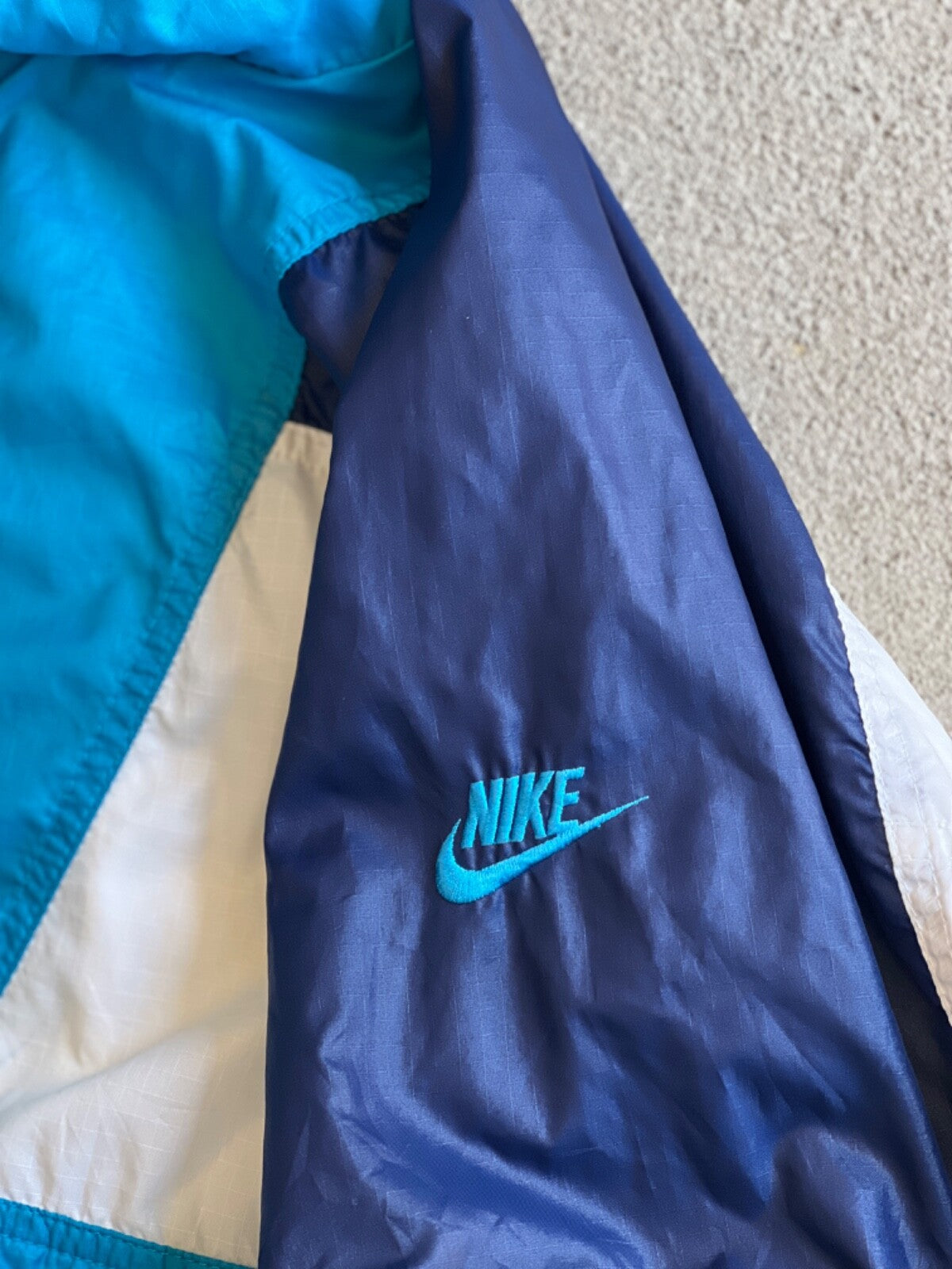 Vintage 90's Nke 1/4 Zip Mock Neck Pullover Windbreaker Jacket