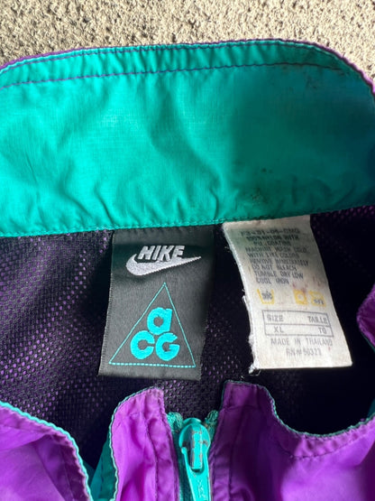 Vintage 90's Nike ACG Extendable Hem Windbreaker Jacket