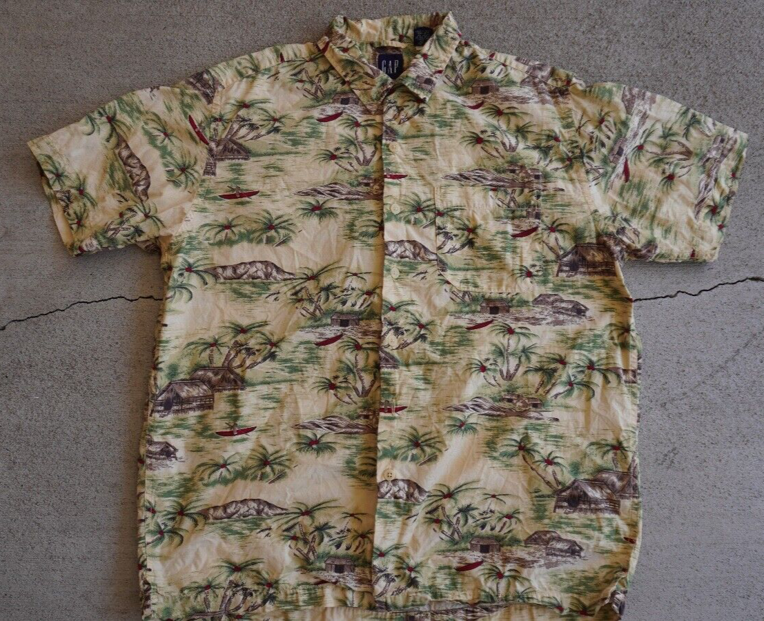 Vintage Y2K Gap Hawaiian Button Up Shirt